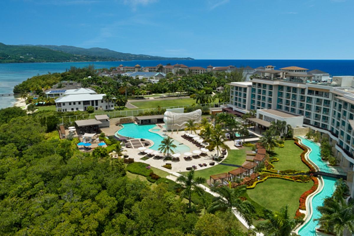 منتجع وسبا بريثليس بونتا كانا - للبالغين فقط المظهر الخارجي الصورة Aerial view of Sandals South Coast
