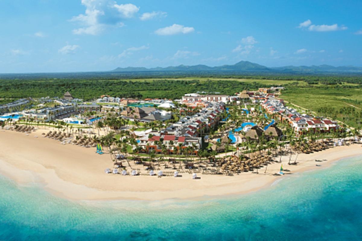 منتجع وسبا بريثليس بونتا كانا - للبالغين فقط المظهر الخارجي الصورة Aerial view of the resort