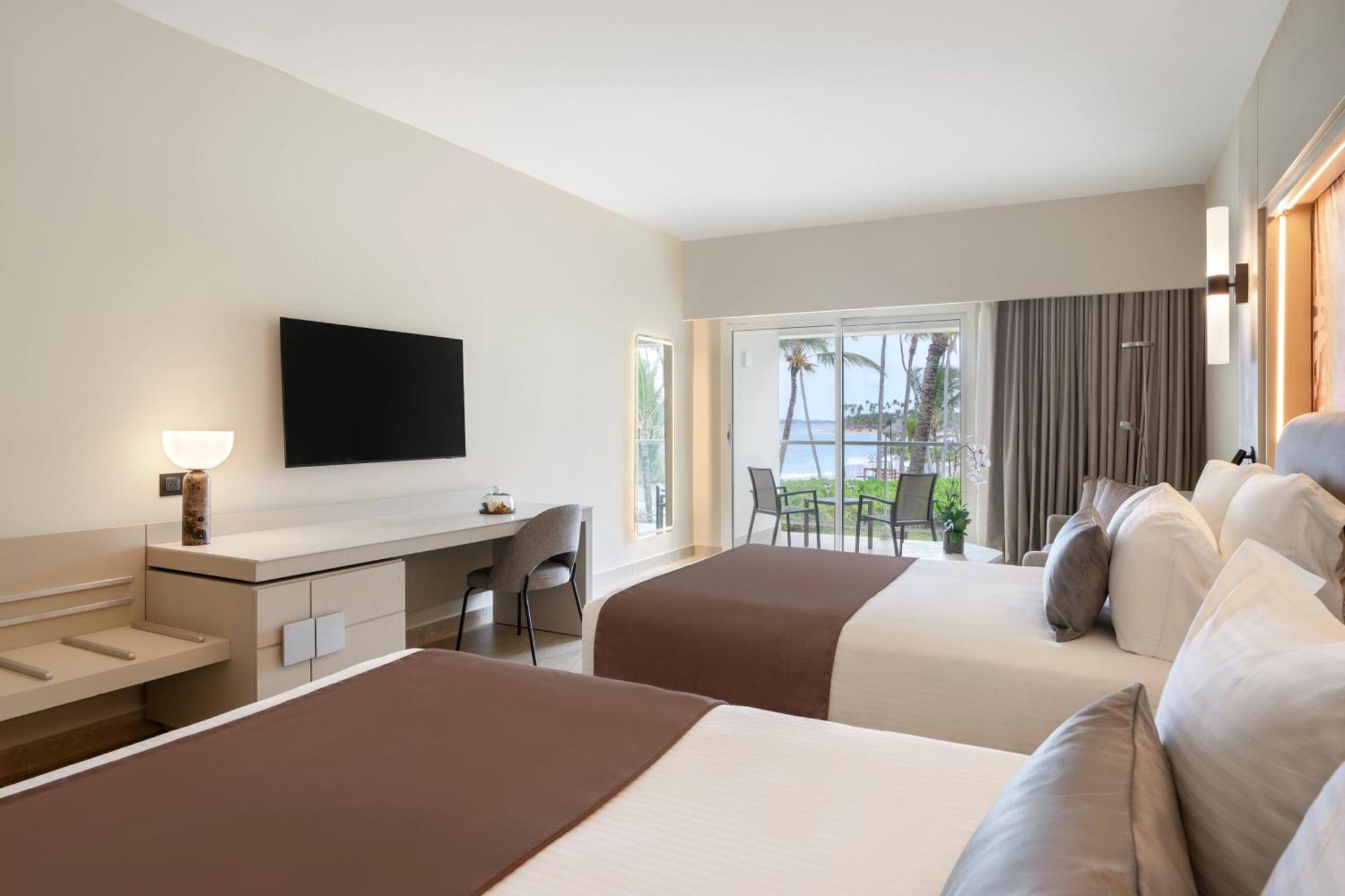 منتجع وسبا بريثليس بونتا كانا - للبالغين فقط المظهر الخارجي الصورة A room at the Hilton San Diego Bayfront