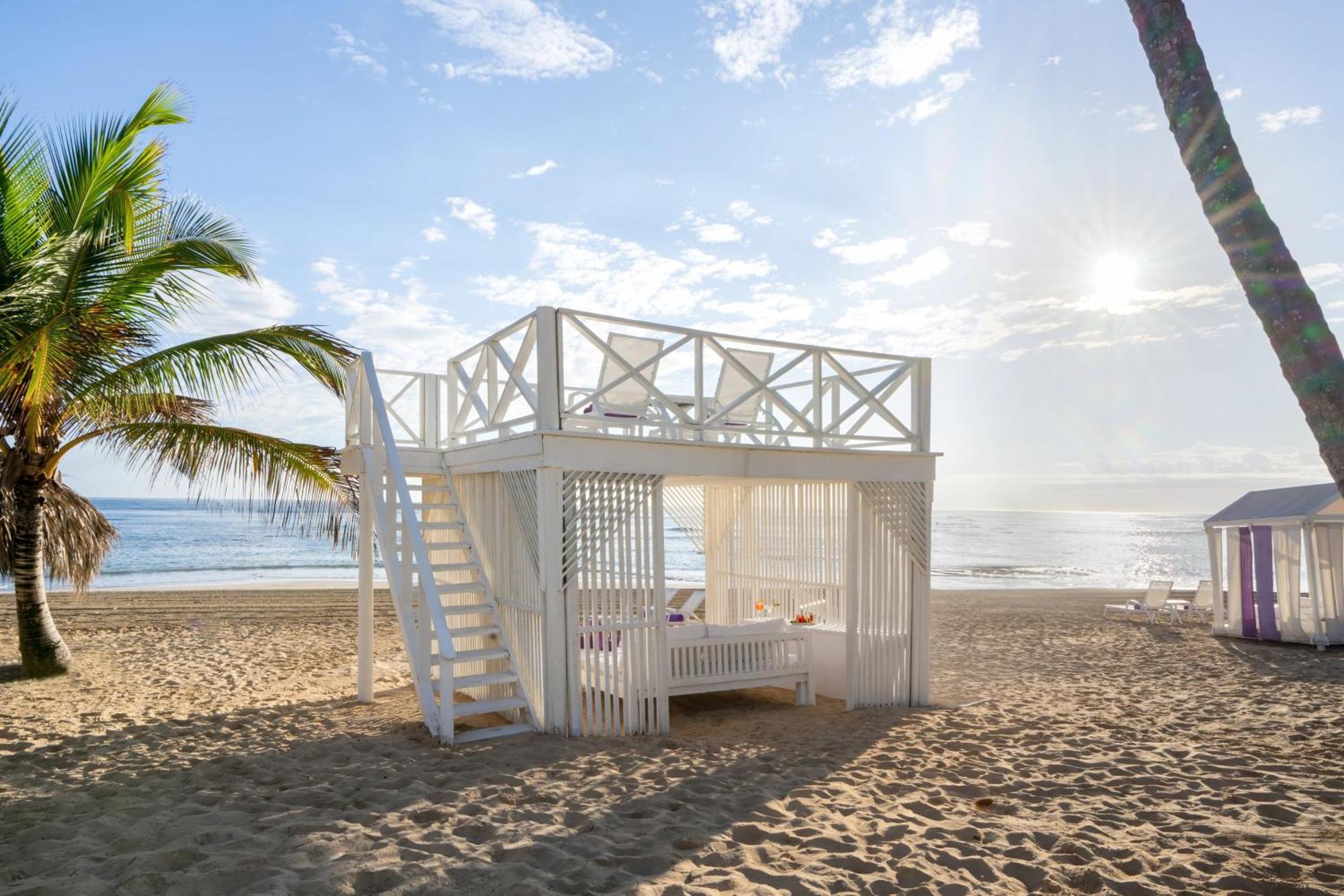 منتجع وسبا بريثليس بونتا كانا - للبالغين فقط المظهر الخارجي الصورة Beach at the Hard Rock Hotel
